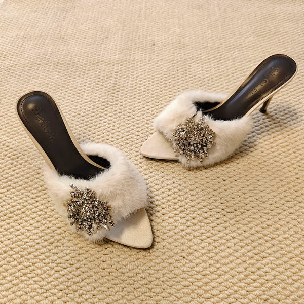 Rhinestone Buckle Furry Stiletto Mules - Cream (7 cm Heel) [XGX8WPBY]