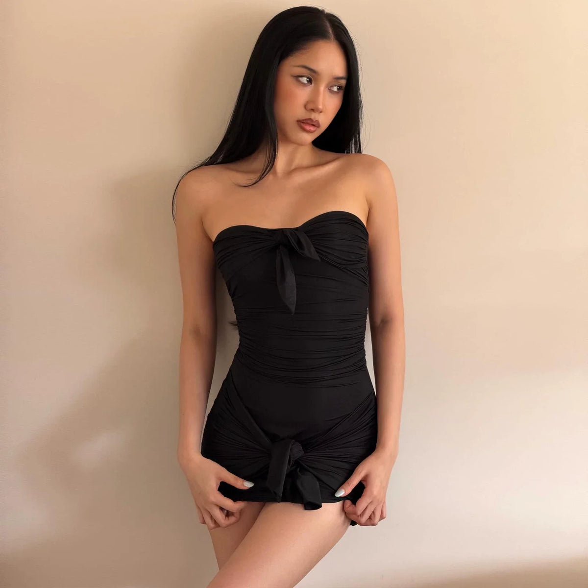 Ruched Bodycon Mini Dress - Black [XTTO9CM9]